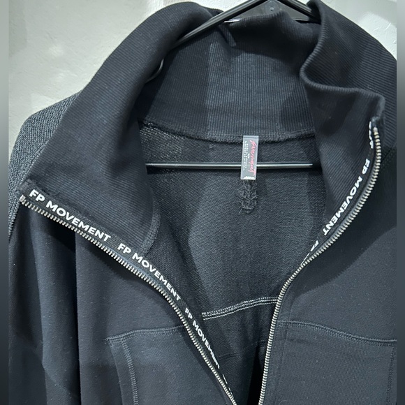 Free People Movement Jacket - Women's medium NWT - Picture 3 of 6